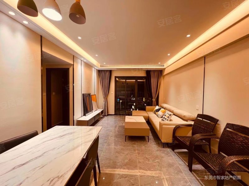 常平镇中心置富广场新装修电梯三房户型方正采光十足位置好