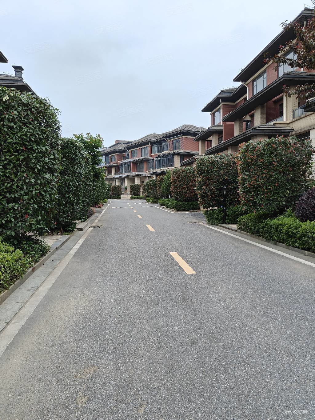 南昌房产网>南昌二手房>湾里二手房>幸福二手房>万科璞悦里(别墅)>