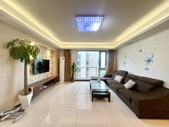杭州滨江西兴滨和路地铁口 滨江银泰 东边套大三房 内包阳台 海康 吉利出租房源真实图片