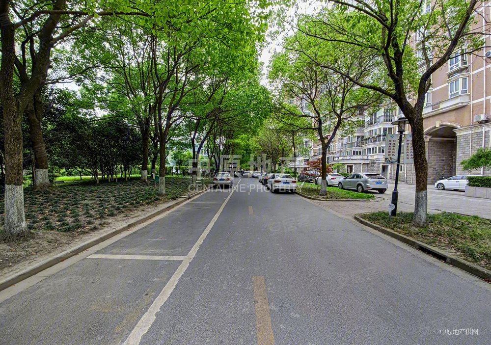 西南名苑(公寓住宅)3室2厅2卫146.52㎡南510万