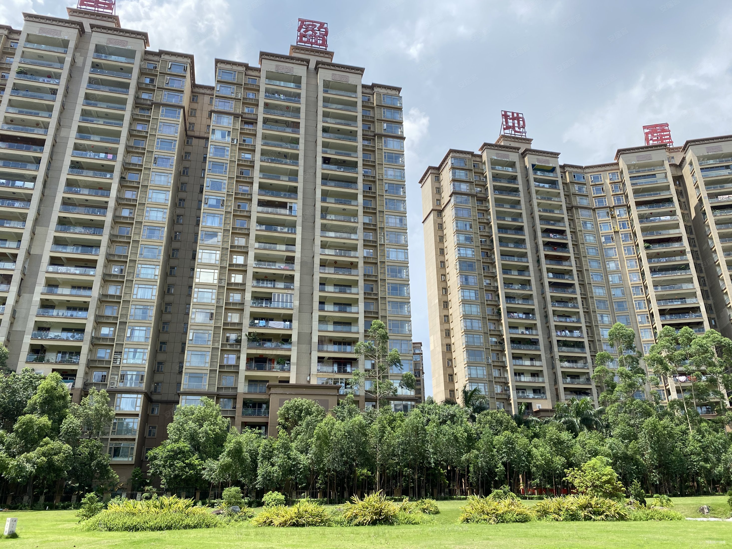 富盈东方华府1室1厅1卫51.41㎡南北180万