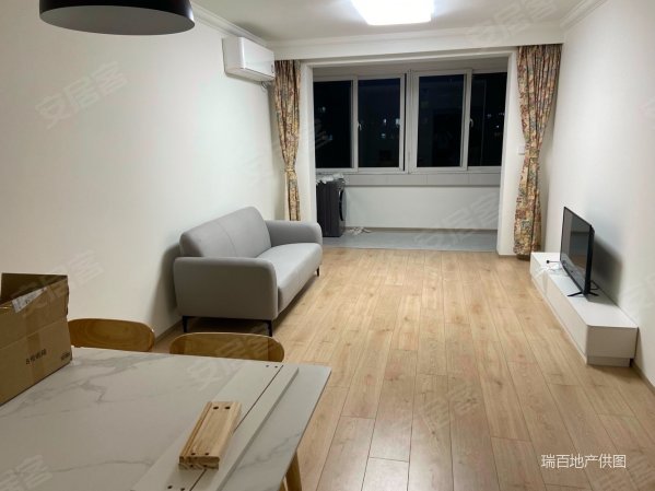 恒业公寓2室2厅1卫91㎡南700万