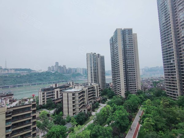 重庆南岸铜元局金辉御江府南滨路铜元局轻轨三房,精装出租,家具家电