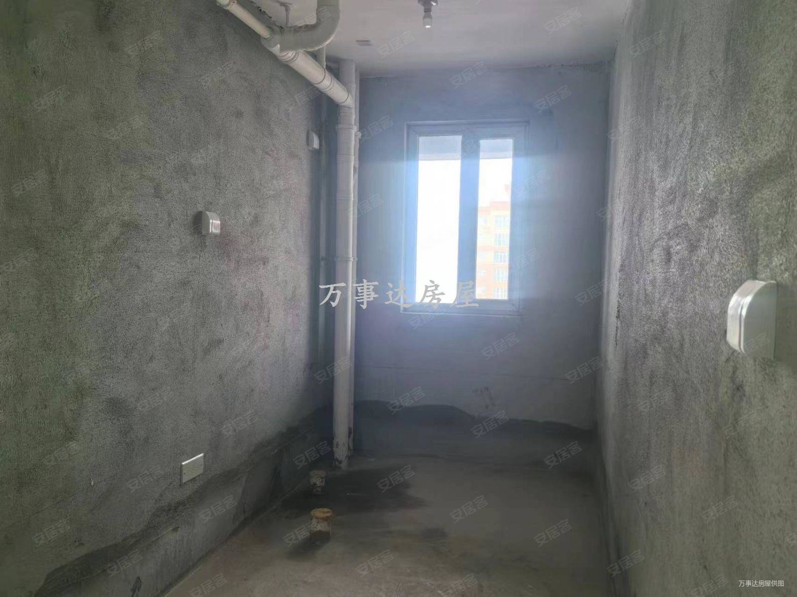 城南景苑3室2厅1卫135.46㎡南北55.6万