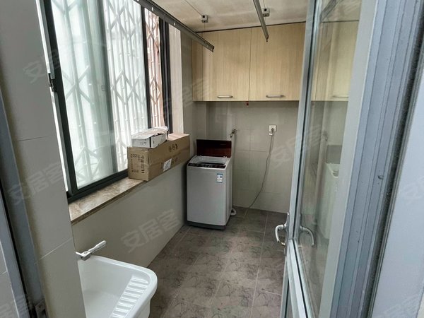 上海杨浦五角场邯郸路399号楼近10号线三门路 哔哩哔哩 字节跳动 押一