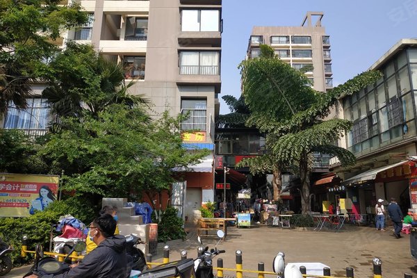 昆明二手房 光辉城市 > 刘勇福解读光辉城市小区不足