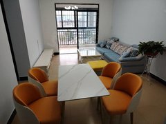 桂林秀峰嘉多国际广场秀峰区万象城附近，金桂国际，电梯中层，精装2房，民水民电出租房源真实图片