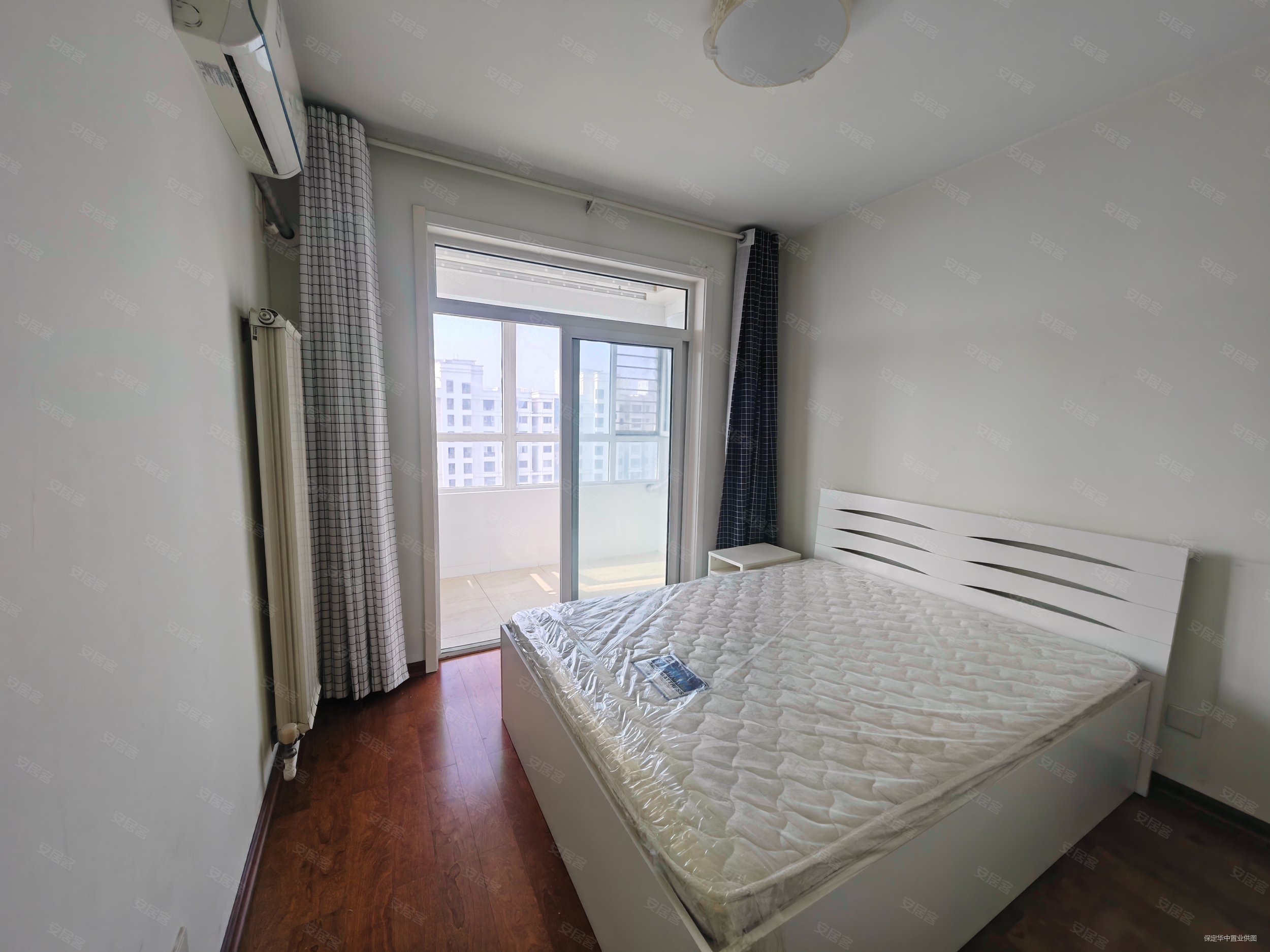 秀兰尚城2室2厅1卫91.58㎡南78万