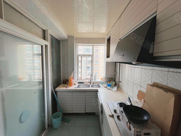 大商汇建材城(个人)直租 月付 儿童医院 包水电 前兴路,西山租房-昆明