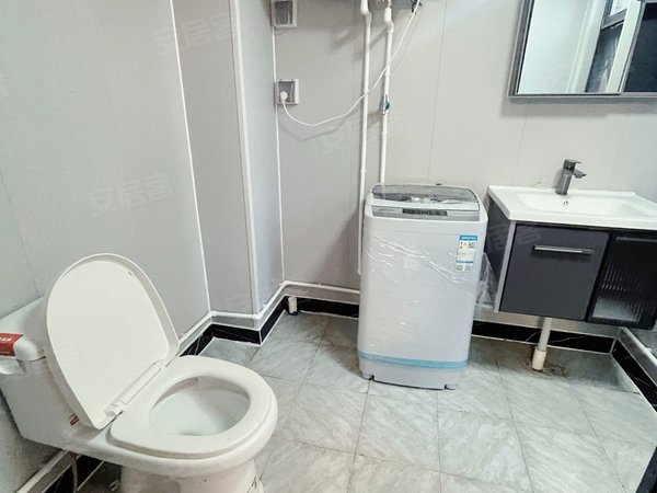 南昌县东新地铁站莲塘一中洪城大市场南昌大学第一附属医院