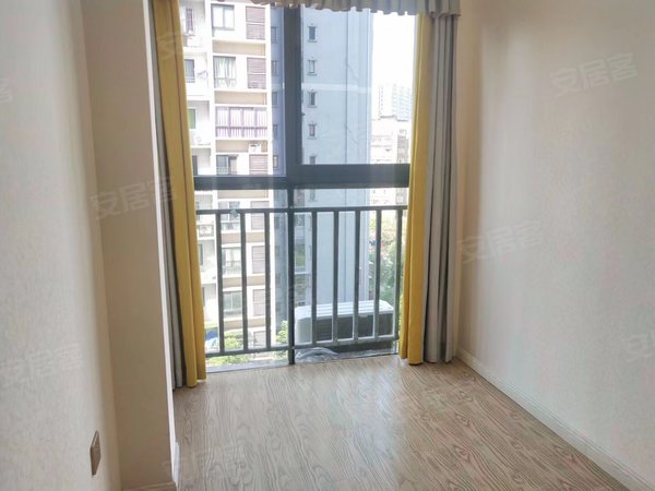 重庆渝北空港川航佳园自己的房子 没有中介费 可短租可月付 押一付一