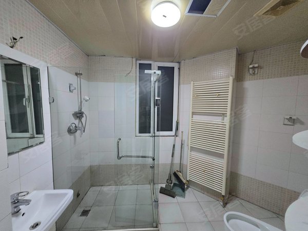 大连沙河口西安路天兴罗斯福国际大厦天兴罗斯福 三室大露台 中央大道 西安路 地铁  锦辉出租房源真实图片