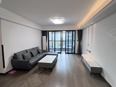 张家港杨舍杨舍中心好房推荐！万科公园大道 4室精装 南北通透 通风好 拎包入住出租房源真实图片