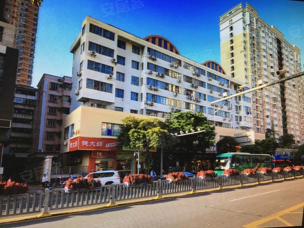 深圳盐田沙头角商贸综合楼急租盘 靠近地铁口 购物方便 朝向好出租