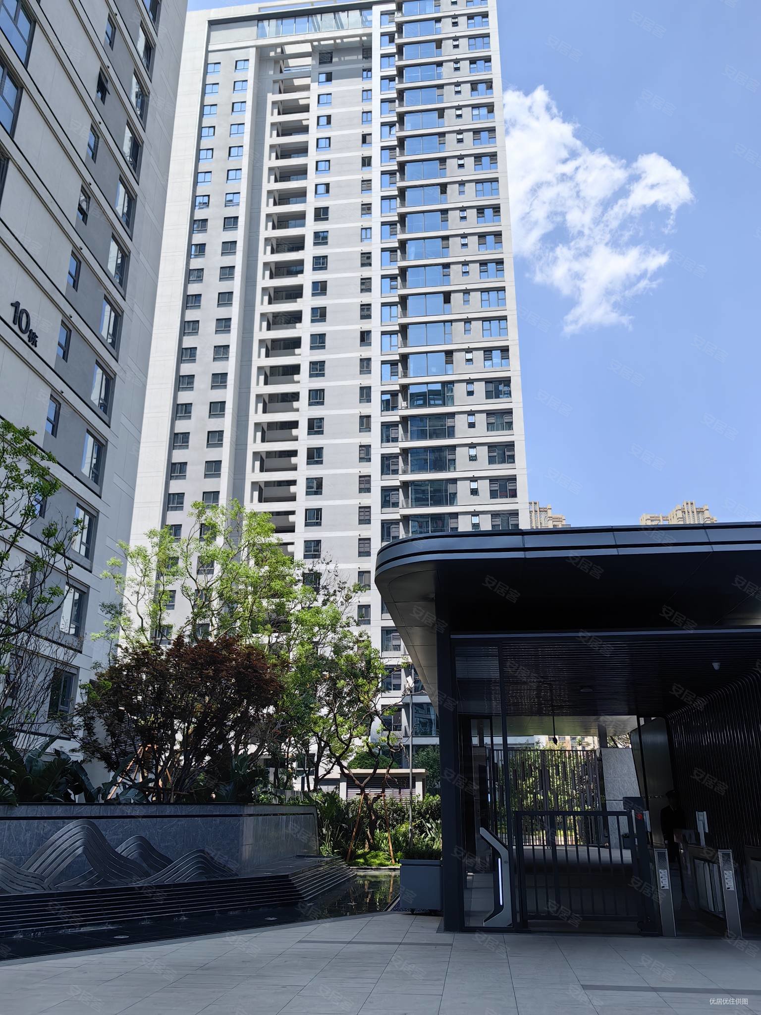 2梯4户纯板楼 即住,俊发俊尚峰二手房,230万,3室2厅,2卫,125平米-昆明