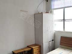 射阳射阳城南太阳城朝阳街，步梯四楼，150平，四室，可以短租价格面议。出租房源真实图片