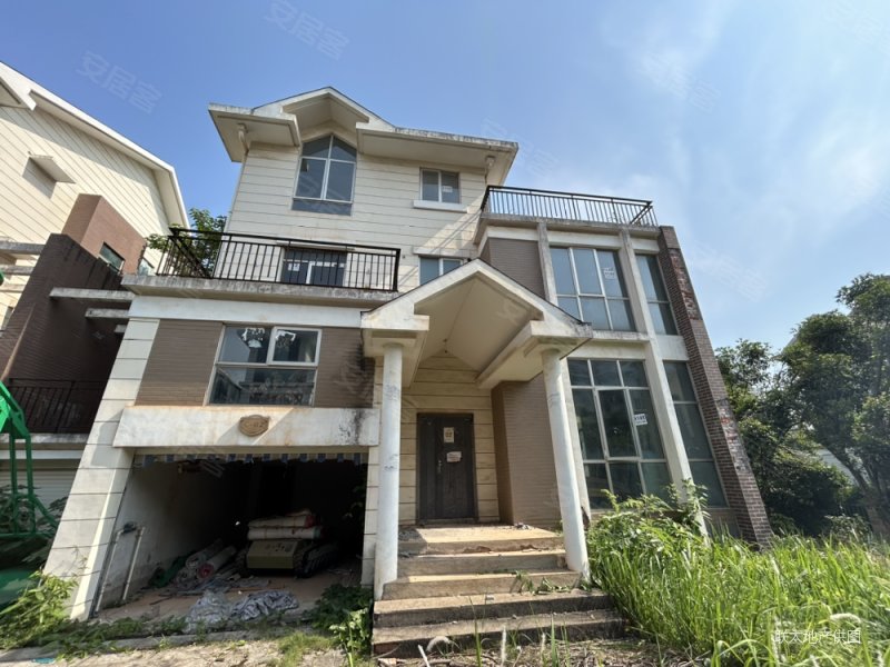 普瑞斯堡别墅,独栋,三面环绕花园,双露台,双独立车库,急售