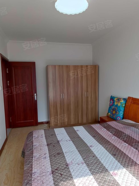 华府丹郡2室1厅1卫6795平方米