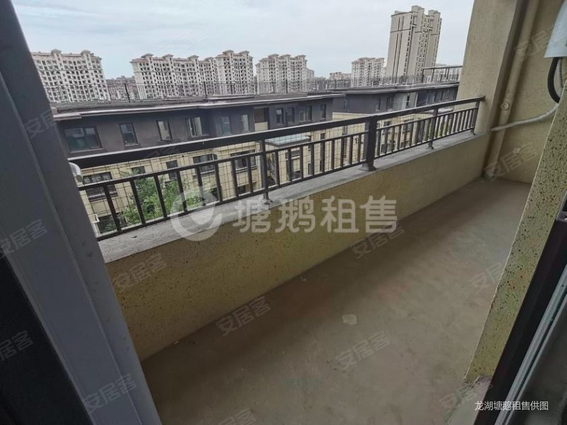 龙湖塘鹅推荐视野好能看湖毛坯未动元气未伤,有钥匙随时看