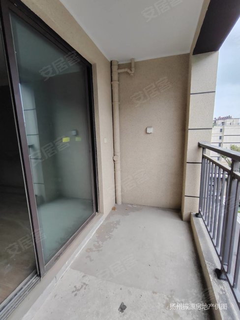 金辉优步大道4室2厅2卫123㎡南北132万