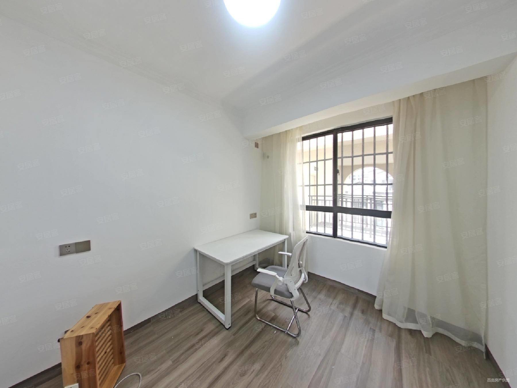 单价5字头 铁一中 部 景小 送车位房子干净无抵丫保养得好,合景映月台