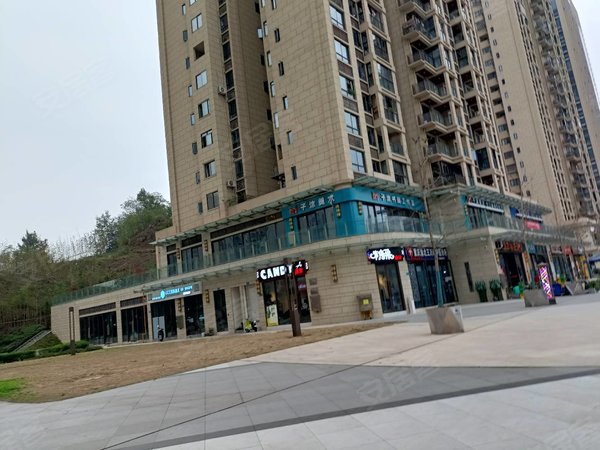 重庆渝北空港桥达茂宸广场(商住楼)渝北区观月轻轨站旁茂宸广场商圈