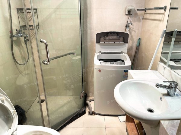 上海松江九亭九号公馆一室一厅!出门即是地铁口!浴室干湿分离!