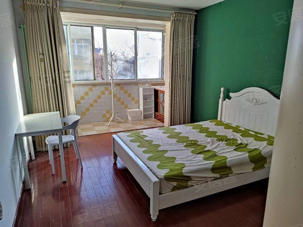 青岛市南辛家庄海怡半山无押金 房屋直租 海景房 近青大 二号线地铁