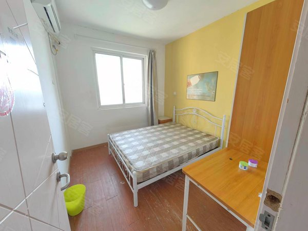 上海金山山阳海皓馨园海皓馨苑,近万达 海汇街 亭卫公路旁,无中介费押