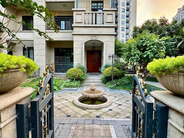 重庆巴南龙洲湾中交锦悦(一期别墅)豪装别墅!