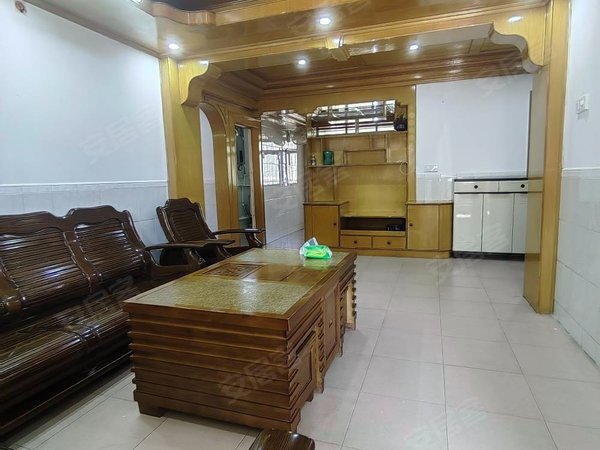 【多图】美景花园,光明租房,美景花园 四房两厅一卫 中间楼层 价格低,