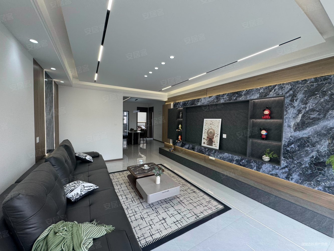 维多利亚夏郡3室2厅2卫137.1㎡南北105.8万