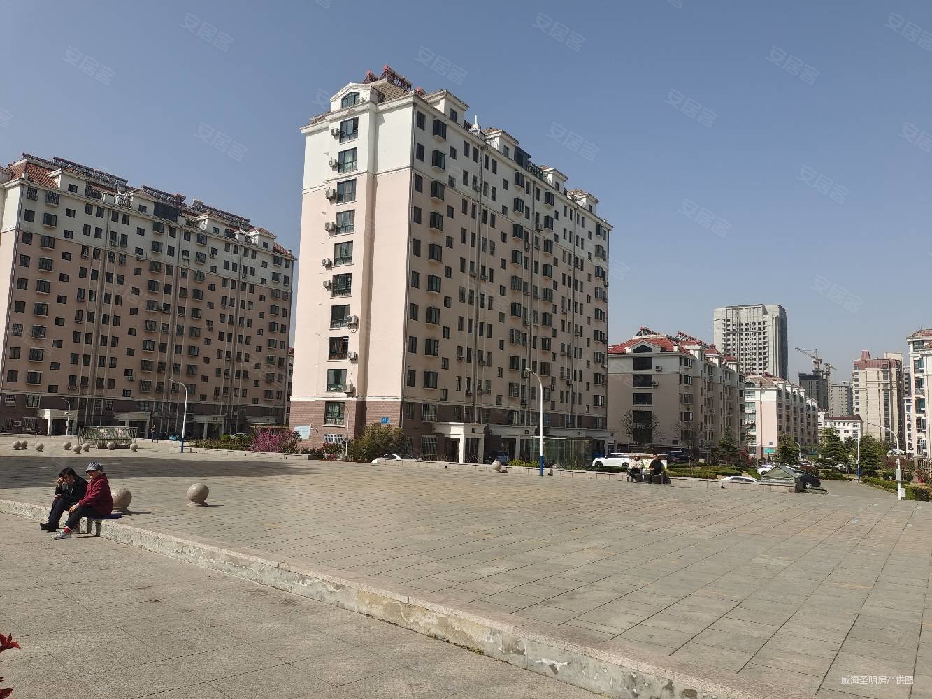 凤林小区一楼带小院两室向阳75平带30平小院