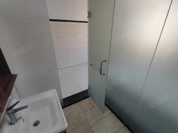 金华婺城婺城江南金华之心本人房東，金华之心南，电梯大通间，押一付一，近世贸金职院出租房源真实图片