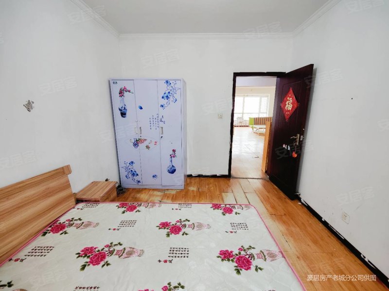 状元府邸电梯小高层户型方正采光好随时看房