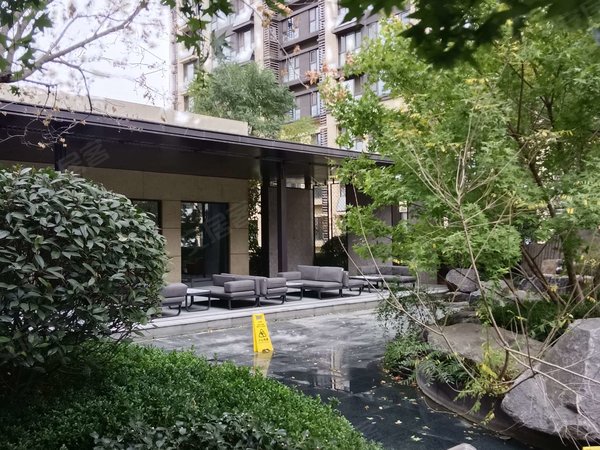 青岛城阳白云山公园龙湖舜山府真实!大量房源出租!