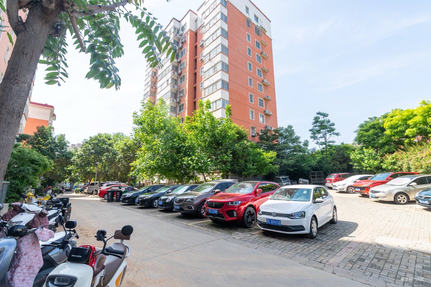 地铁口 阳光新城清水湾西区 精装电梯刚需小三室南北通透