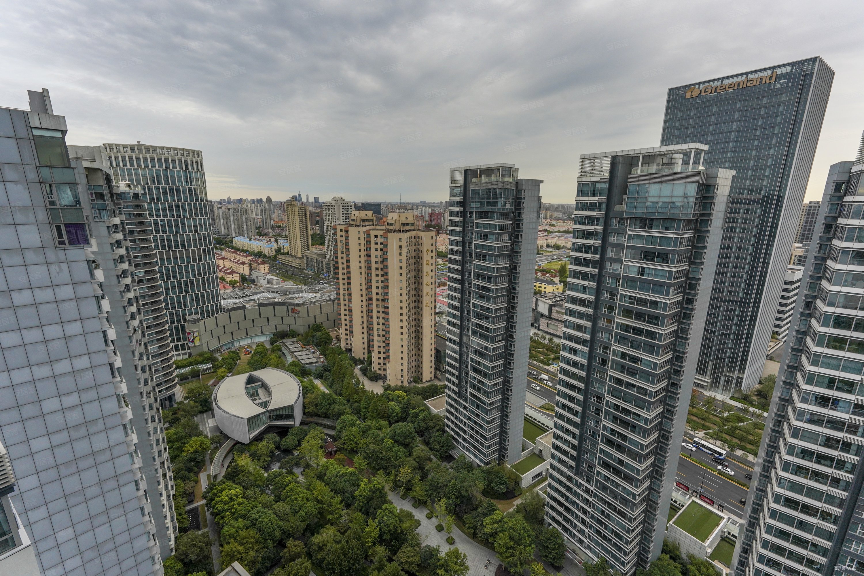 万科翡翠滨江(一期)5室4厅4卫562.73㎡南北11000万