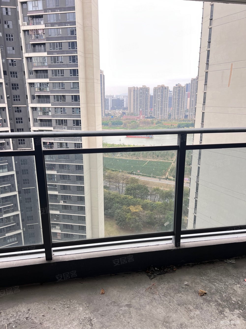 融创望江府中间楼层南向采光好业主急售