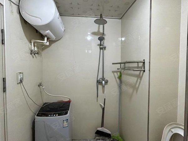 营口鲅鱼圈青龙山公园金伟御都(北区)年租6500南向 家电齐全带空调 拎包就住紧邻青龙山公园出租房源真实图片