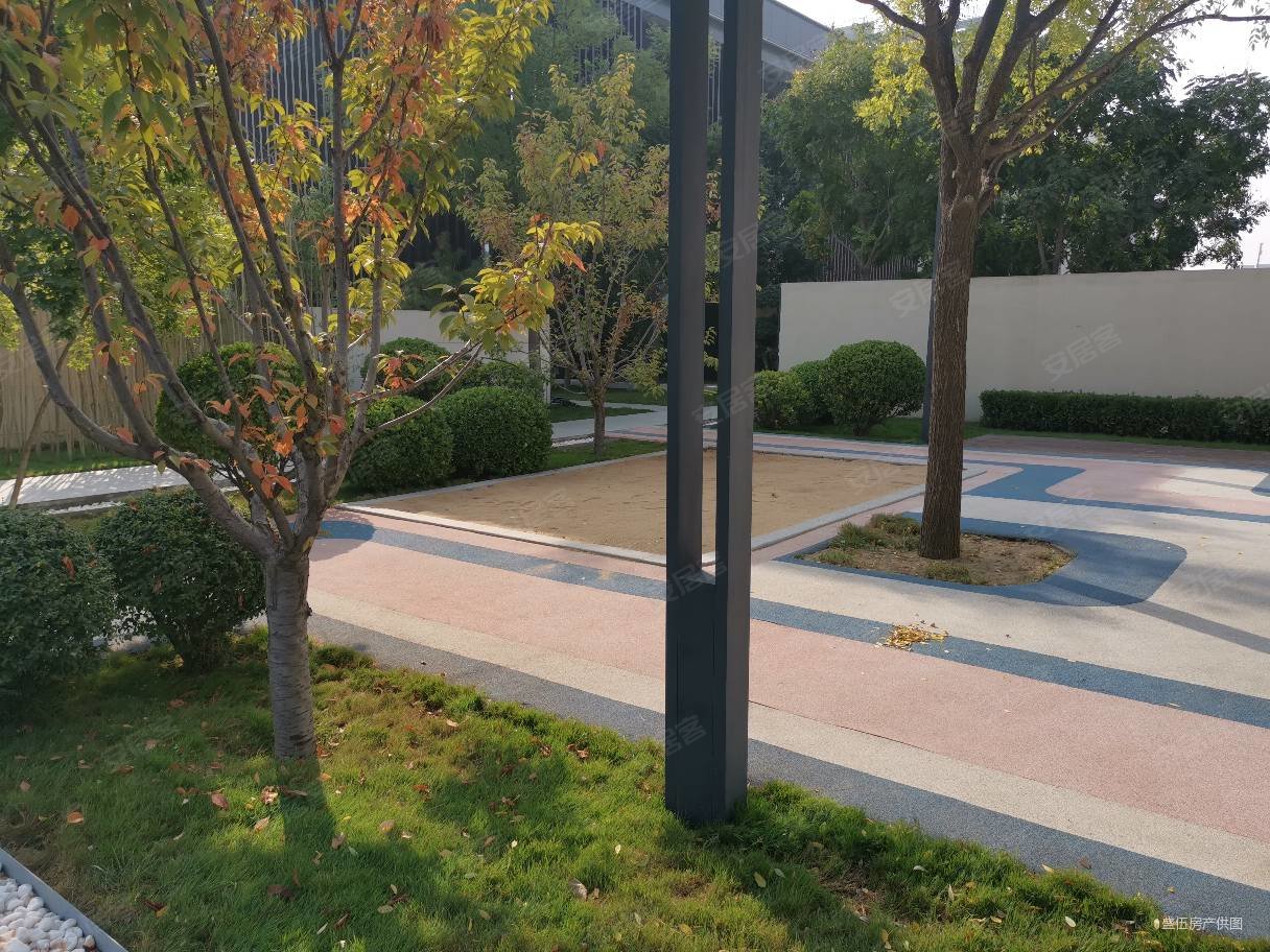 星空明月城现房现房单价8200看房方便欢迎来电