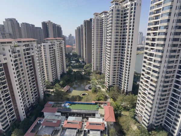 珠海香洲新香洲华发四季漂亮 香山湖景房 精装3房 停车免费 群贤凤中