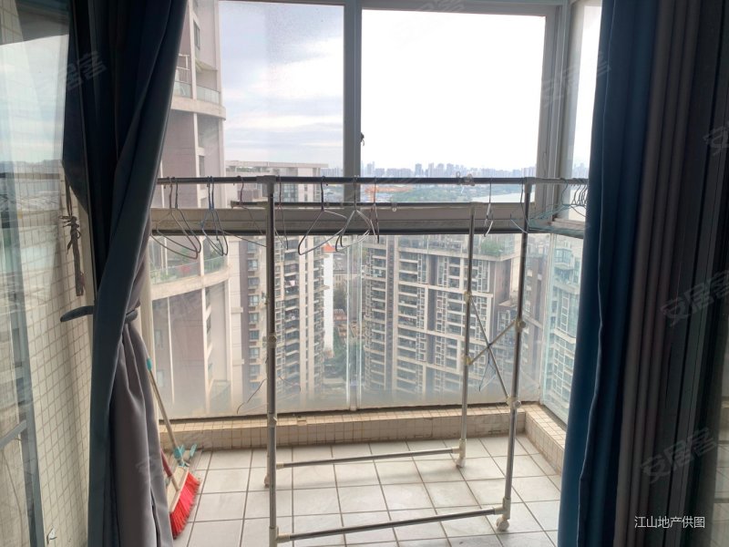 急售西乡塘地铁口骋望骊都122平精装大三房看江85万