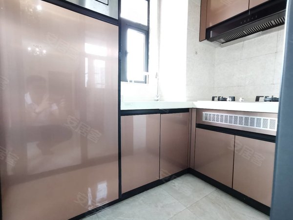 缤纷汇2房近地铁口户型方正南北通透拎包入住