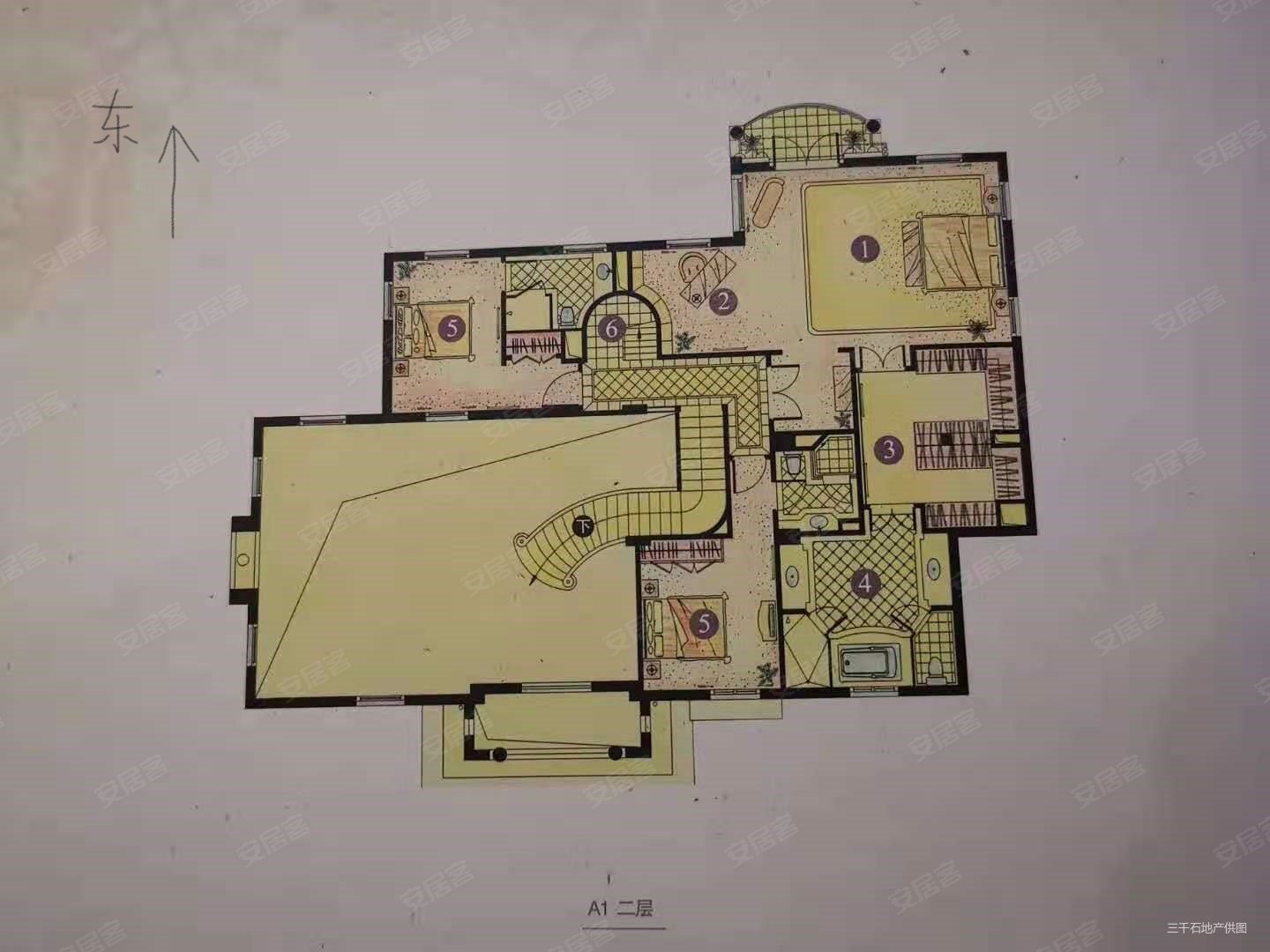 世茂佘山庄园(一期)6室4厅6卫724㎡东5500万
