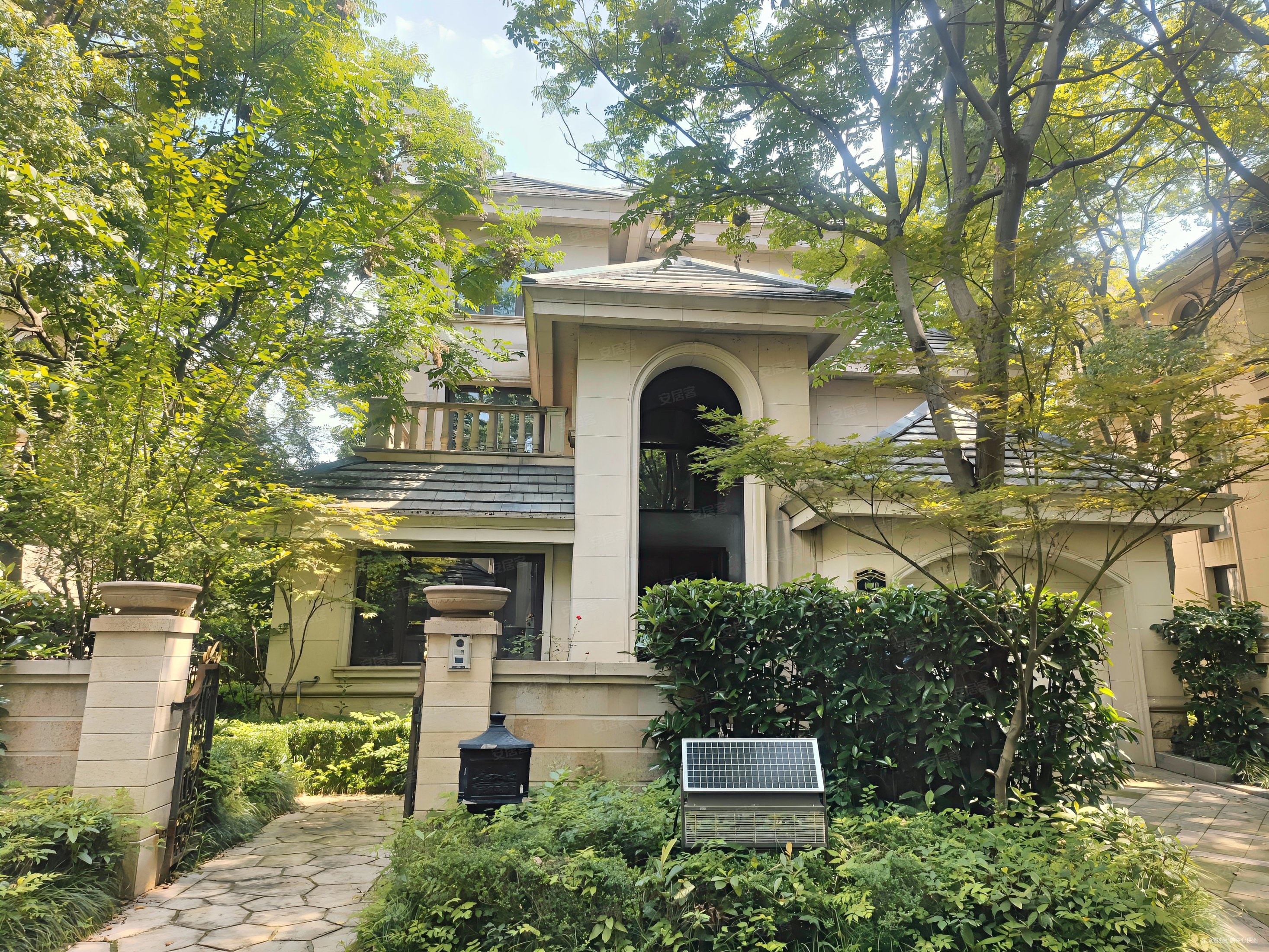 长岛鼎奢独栋别墅满五税费少诚心急售无贷款大花园高挑空