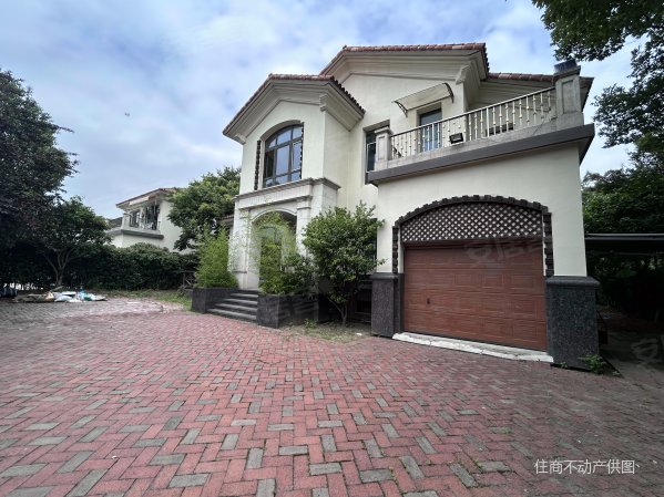 新虹桥首府(别墅)6室2厅3卫614㎡南3300万