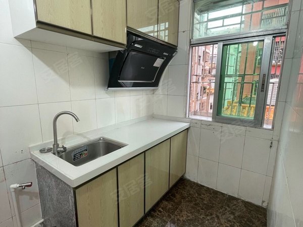 深圳布吉长龙长龙新村布吉长龙地铁口600米 精装电梯高层大单间 家电