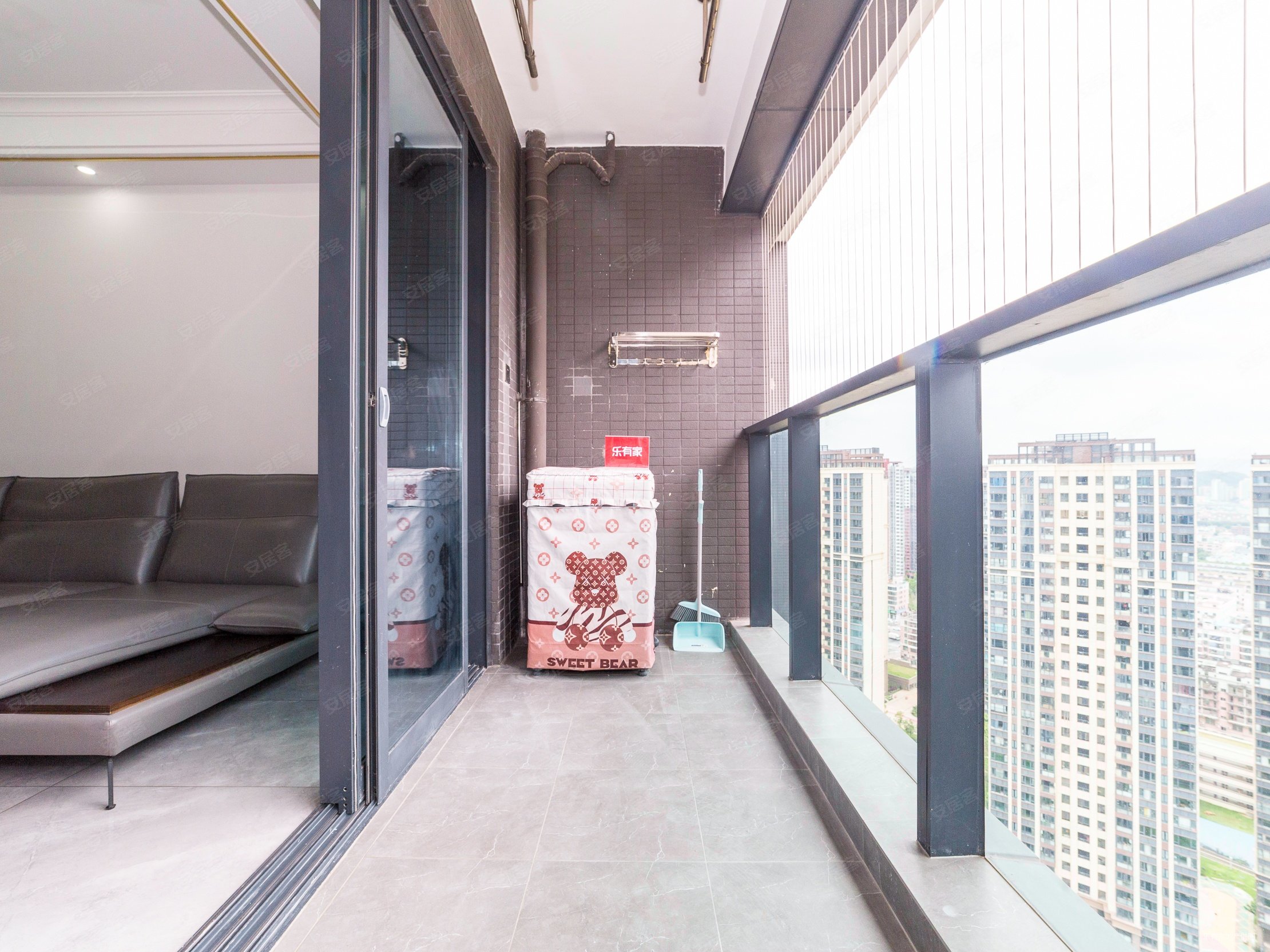 桑泰龙樾府 4室2厅 290.0万