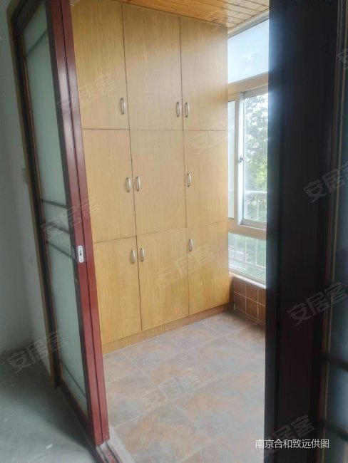 丽岛新城三楼诚售,看房有钥匙,价格可谈